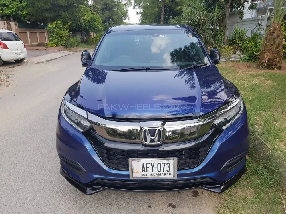 Honda Vezel 2017 for Sale in Islamabad Image-1