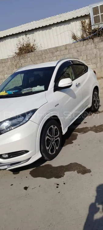 Honda Vezel 2015 for Sale in Islamabad Image-1