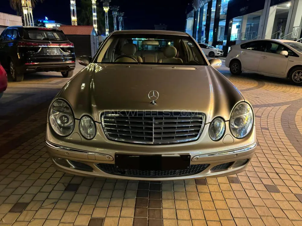 Mercedes Benz E Class 2002 for Sale in Islamabad Image-1