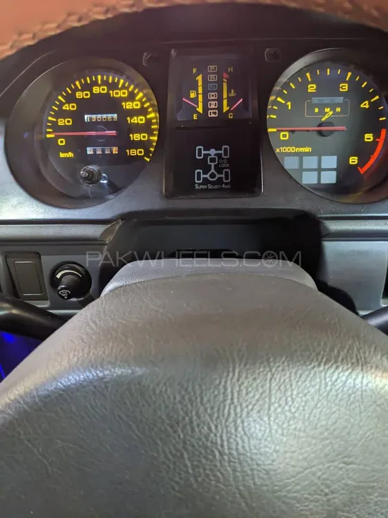 Mitsubishi Pajero 1992 for Sale in Lahore Image-1