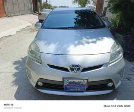 Toyota Prius L 1.8 2015 for Sale