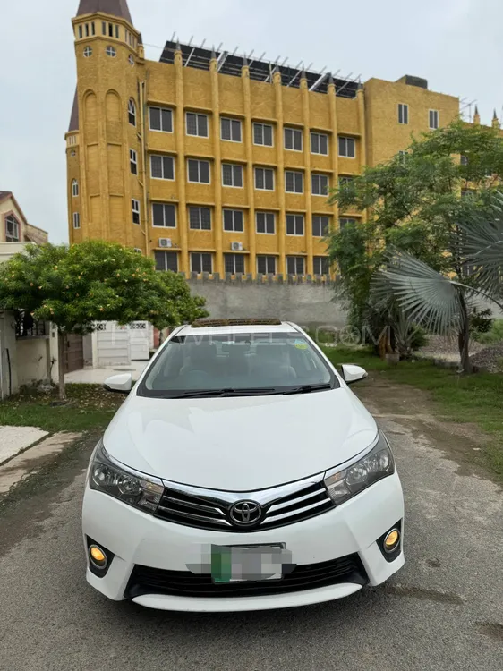 Toyota Corolla 2015 for Sale in Lahore Image-1