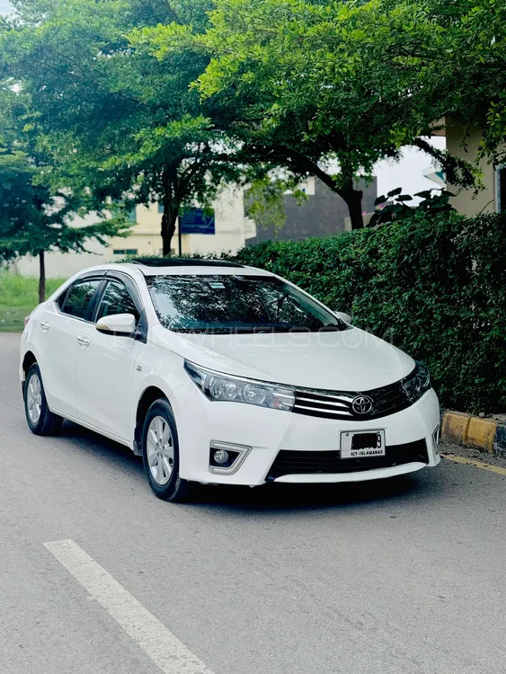 Toyota Corolla 2017 for Sale in Islamabad Image-1