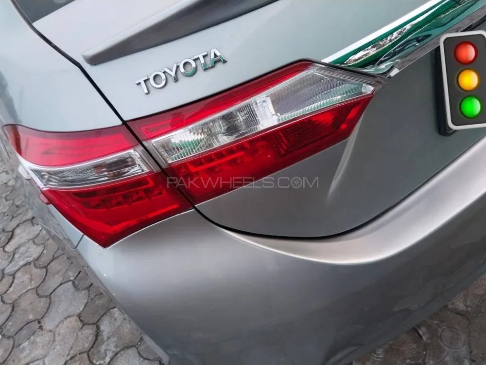 Toyota Corolla 2015 for Sale in Mandi bahauddin Image-1