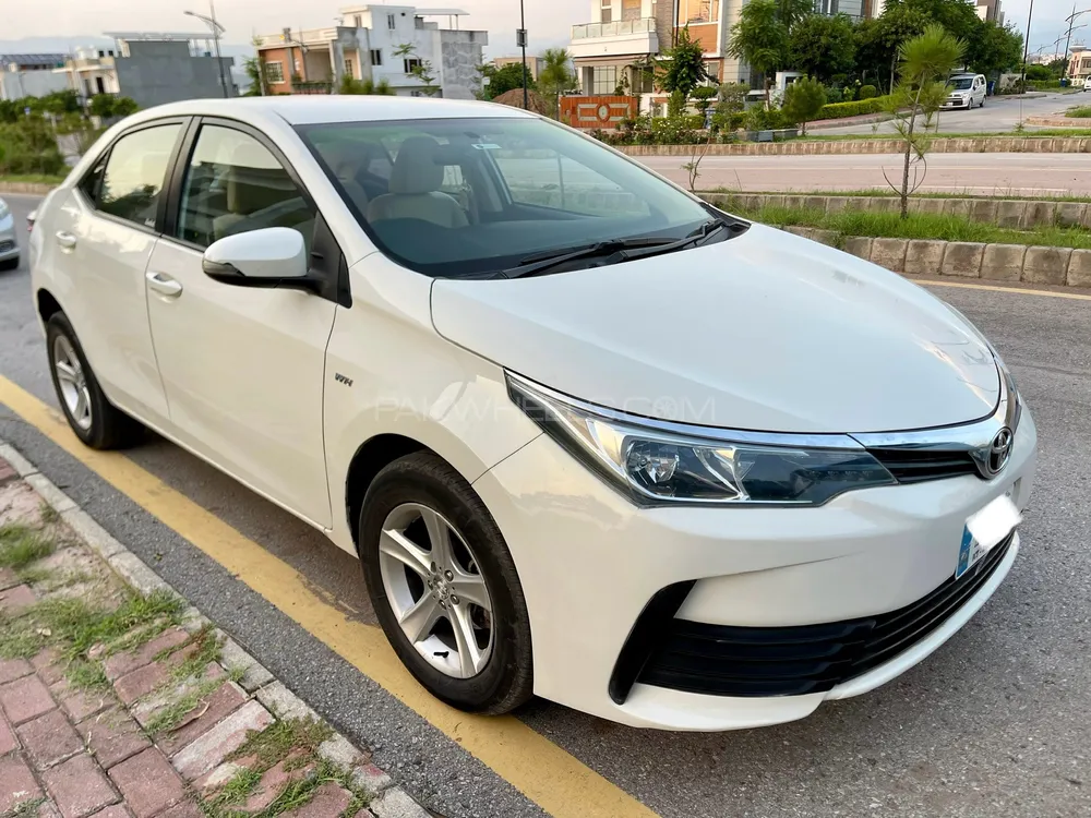 Toyota Corolla 2018 for Sale in Islamabad Image-1