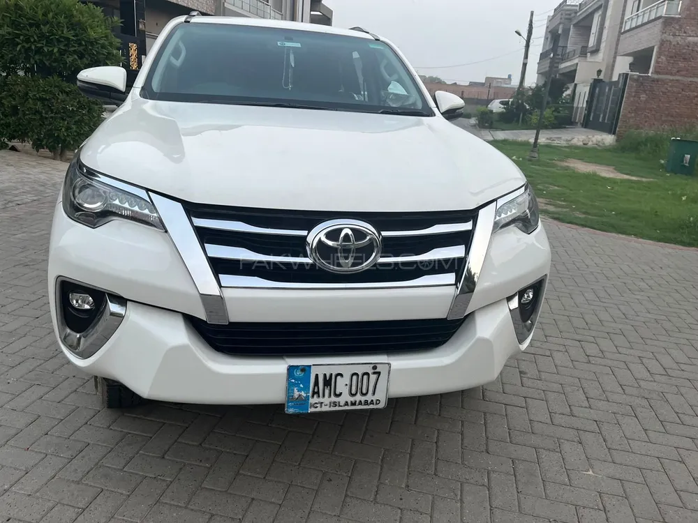 Toyota Fortuner 2019 for Sale in Faisalabad Image-1