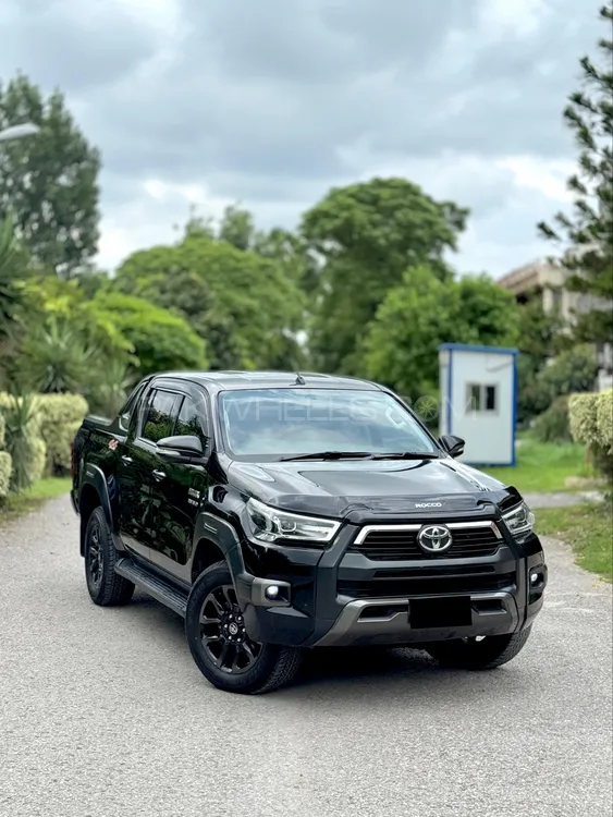 Toyota Hilux 2023 for Sale in Islamabad Image-1