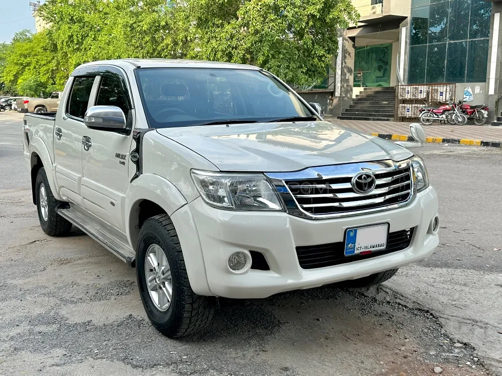 Toyota Hilux 2012 for Sale in Islamabad Image-1