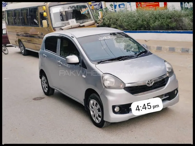 Toyota Pixis Epoch 2015 for Sale in Karachi Image-1