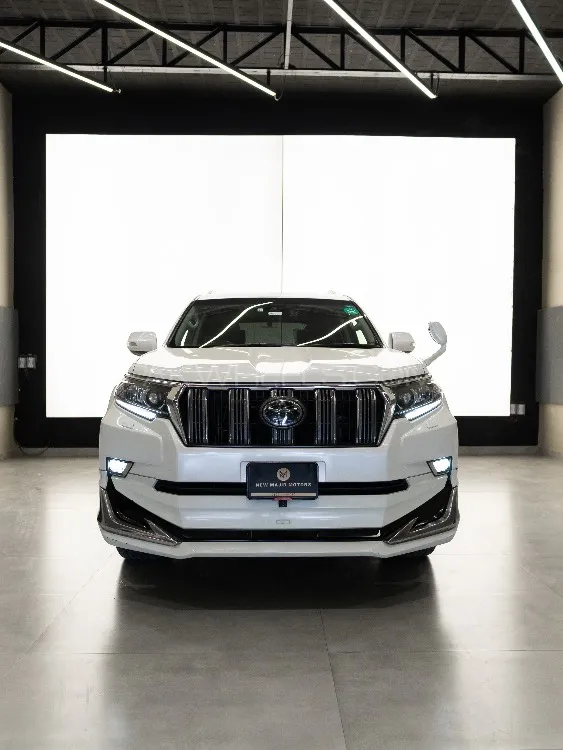 Toyota Prado 2018 for Sale in Lahore Image-1