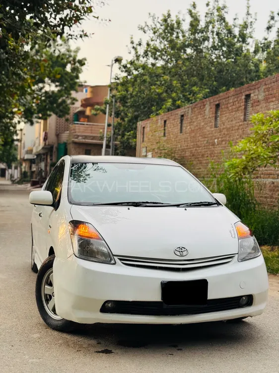 Toyota Prius 2010 for Sale in Faisalabad Image-1