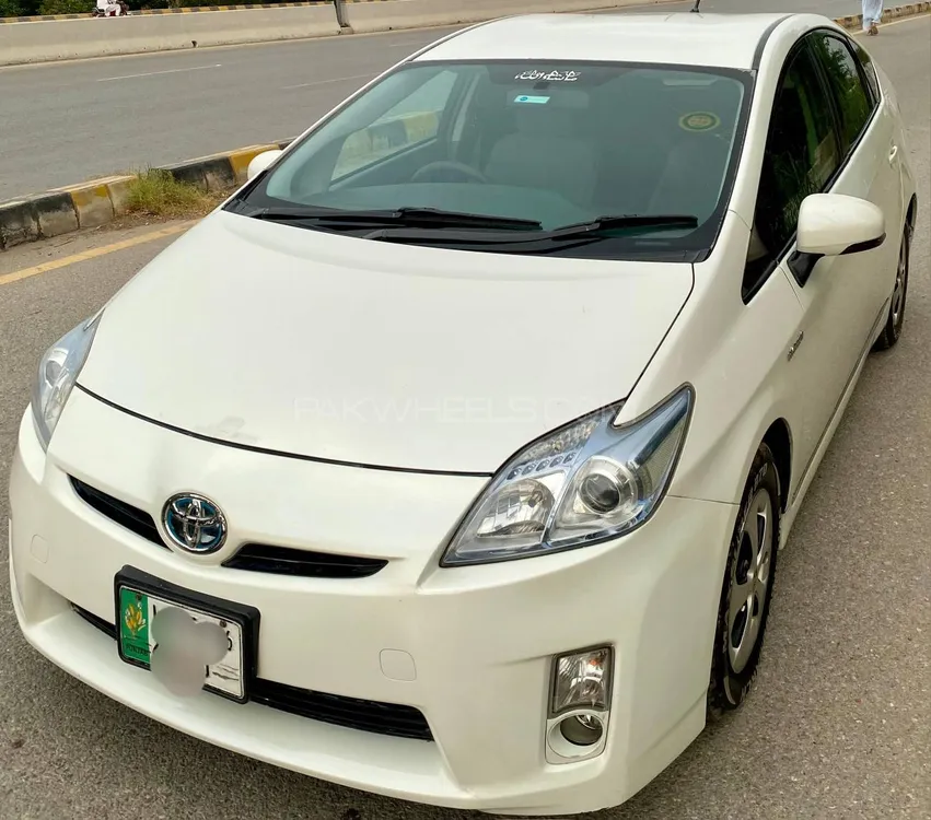 Toyota Prius 2010 for Sale in Peshawar Image-1