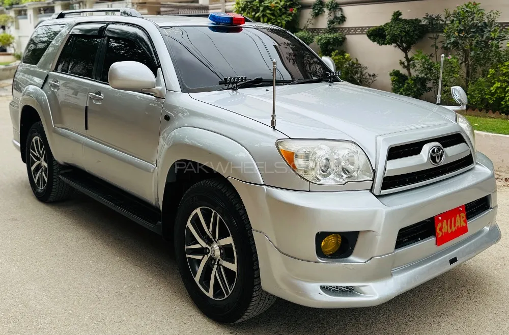 Toyota Surf 2005 for Sale in Karachi Image-1