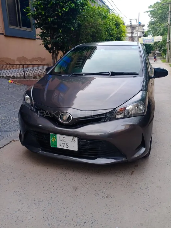 Toyota Vitz 2015 for Sale in Gujranwala Image-1