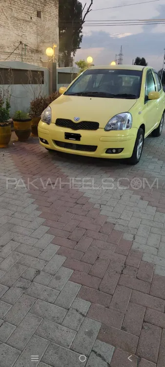 Toyota Vitz 2003 for Sale in Peshawar Image-1