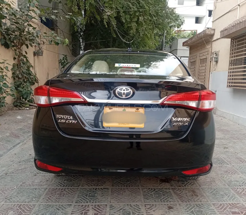 Toyota Yaris Sedan 2020 for Sale in Karachi Image-1