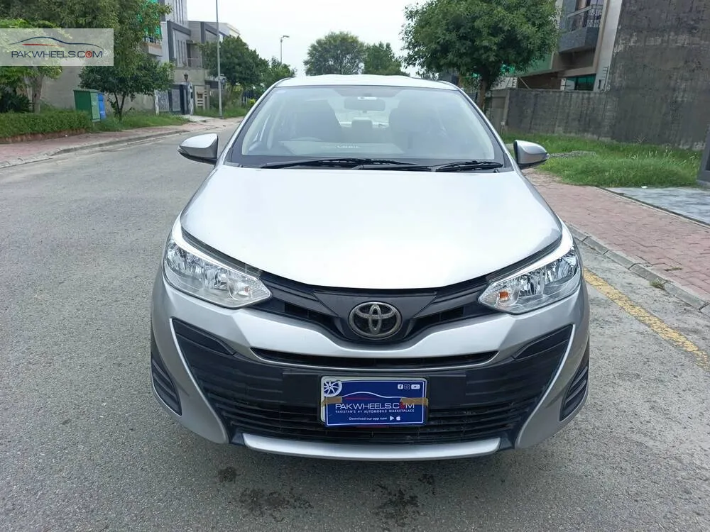 Toyota Yaris Sedan 2021 for Sale in Lahore Image-1