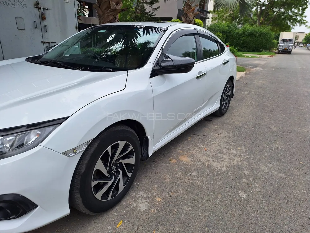 Honda Civic 2017 for Sale in Lahore Image-1