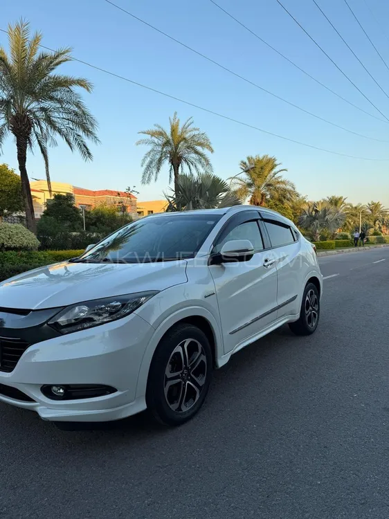 Honda Vezel 2014 for Sale in Rawalpindi Image-1