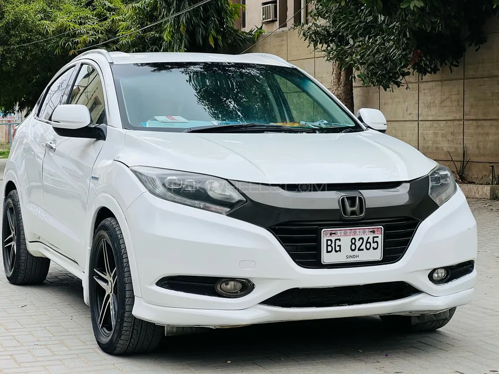 Honda Vezel 2014 for Sale in Karachi Image-1