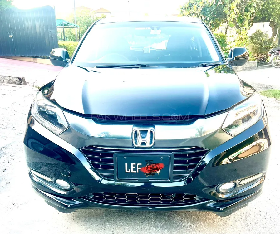 Honda Vezel 2014 for Sale in Islamabad Image-1