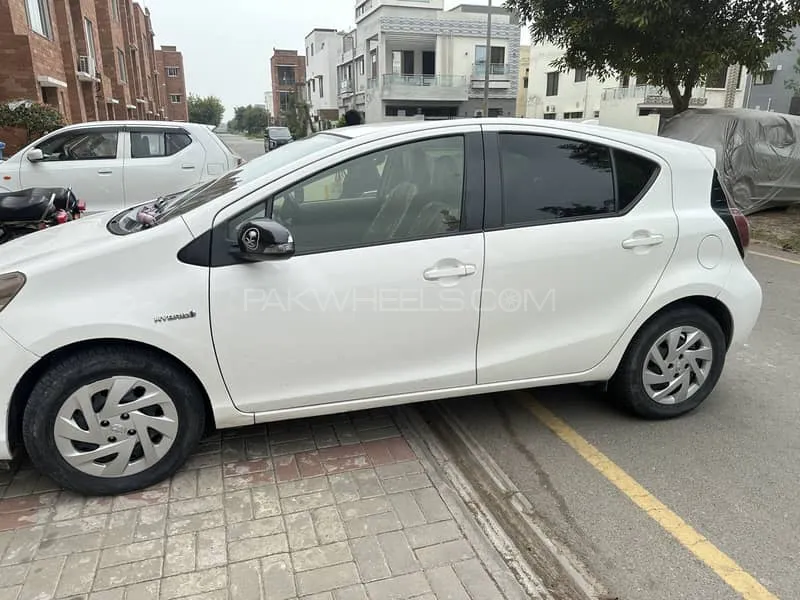 Toyota Aqua 2015 for Sale in Lahore Image-1