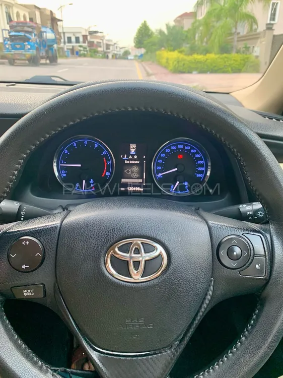 Toyota Corolla 2021 for Sale in Islamabad Image-1