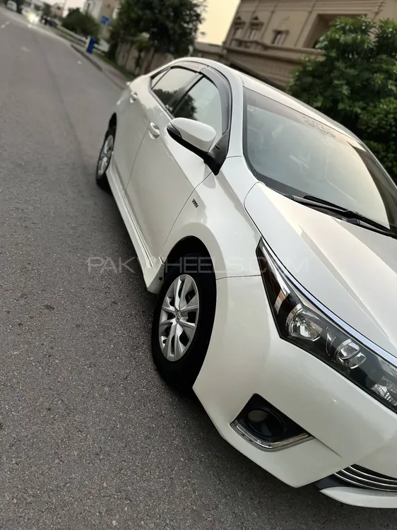 Toyota Corolla 2015 for Sale in Islamabad Image-1
