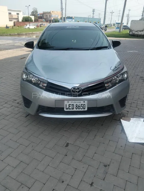 Toyota Corolla 2015 for Sale in Lahore Image-1