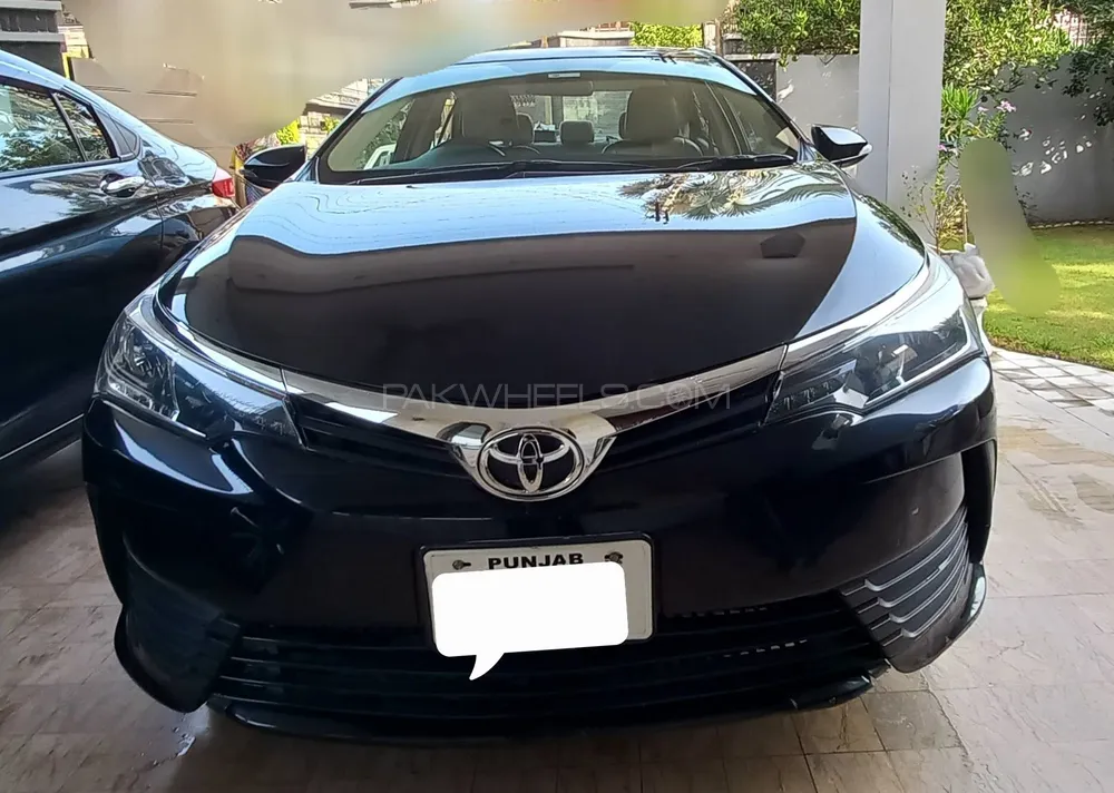 Toyota Corolla 2018 for Sale in Lahore Image-1