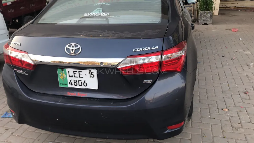 Toyota Corolla 2015 for Sale in Islamabad Image-1