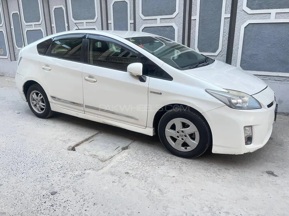 ٹویوٹا پریوس 2011 for Sale in ہری پور Image-1