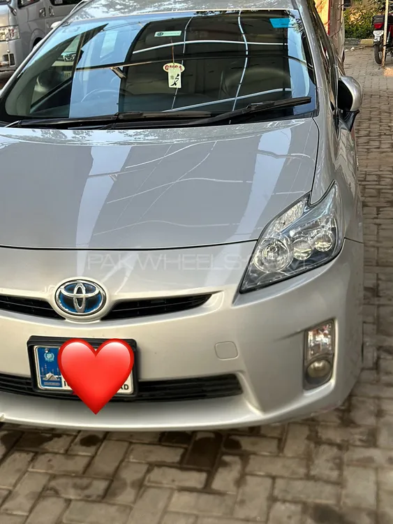 Toyota Prius 2011 for Sale in Peshawar Image-1