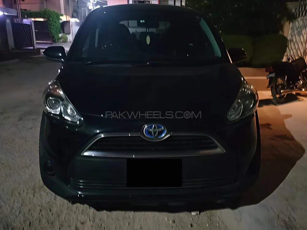 Toyota Sienta 2016 for Sale in Karachi Image-1