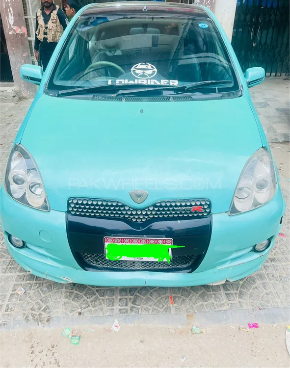 Toyota Vitz 2000 for Sale in Karachi Image-1