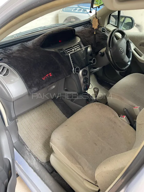 Toyota Vitz 2010 for Sale in Karachi Toyota Vitz 2010 for Sale in Karachi Image-12