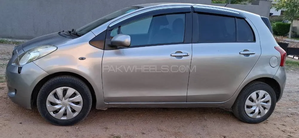 Toyota Vitz 2010 for Sale in Sargodha Image-1