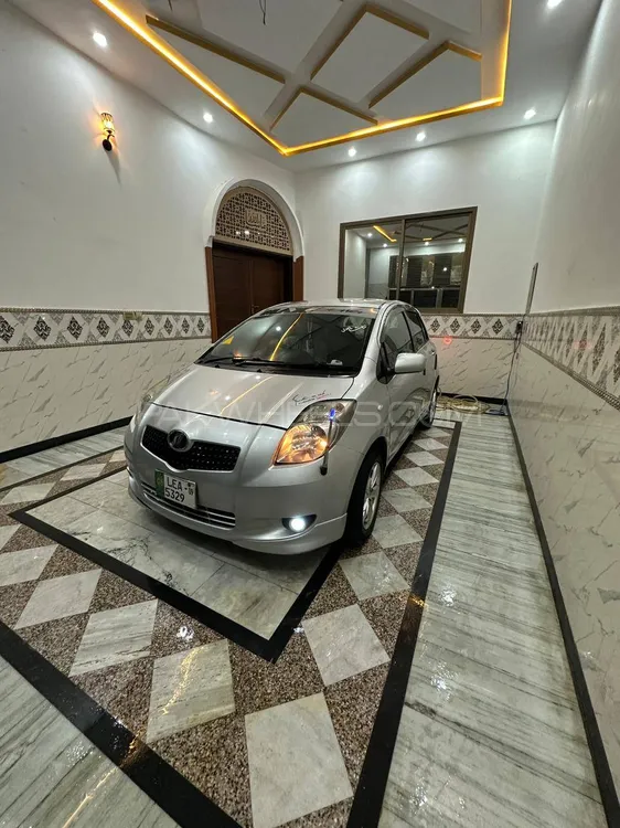 Toyota Vitz 2005 for Sale in Wah cantt Image-1