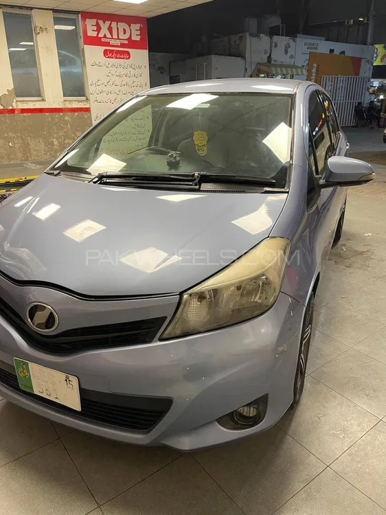Toyota Vitz 2012 for Sale in Lahore Image-1