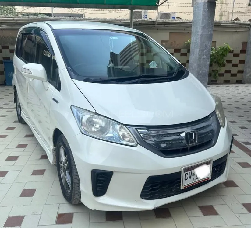 Honda Freed 2012 for Sale in Karachi Image-1