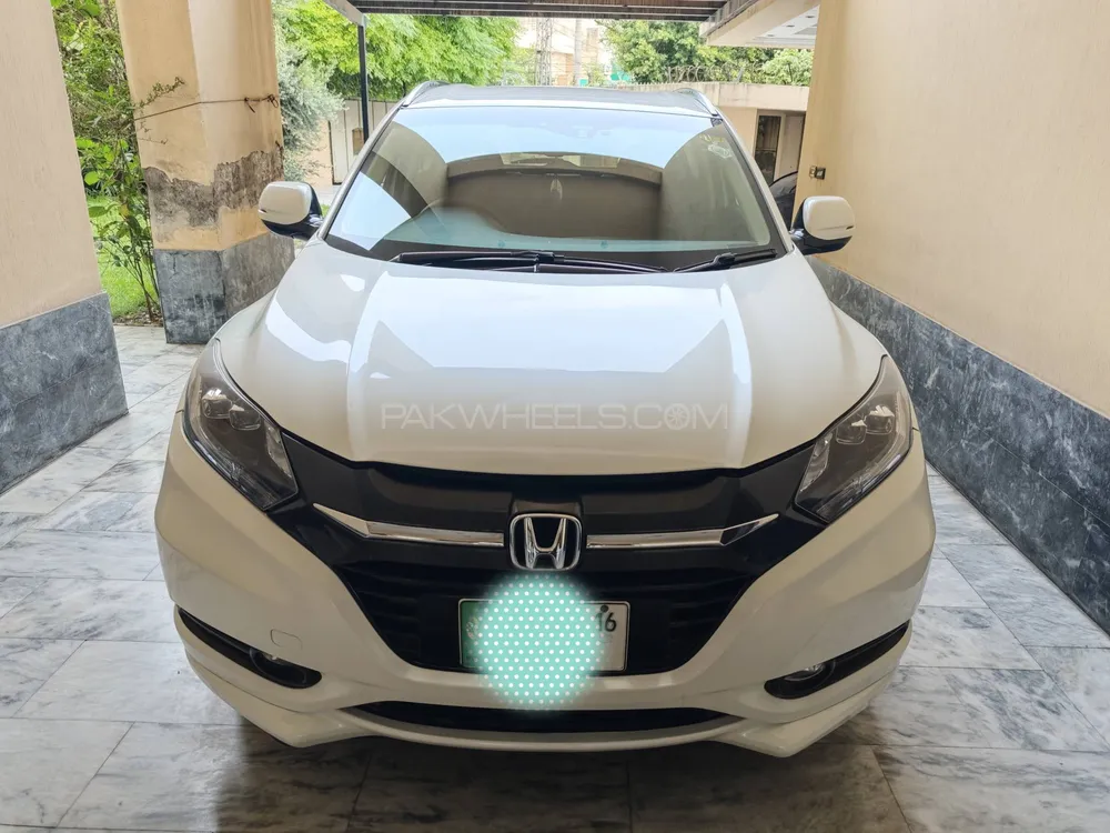 Honda Vezel 2016 for Sale in Lahore Image-1