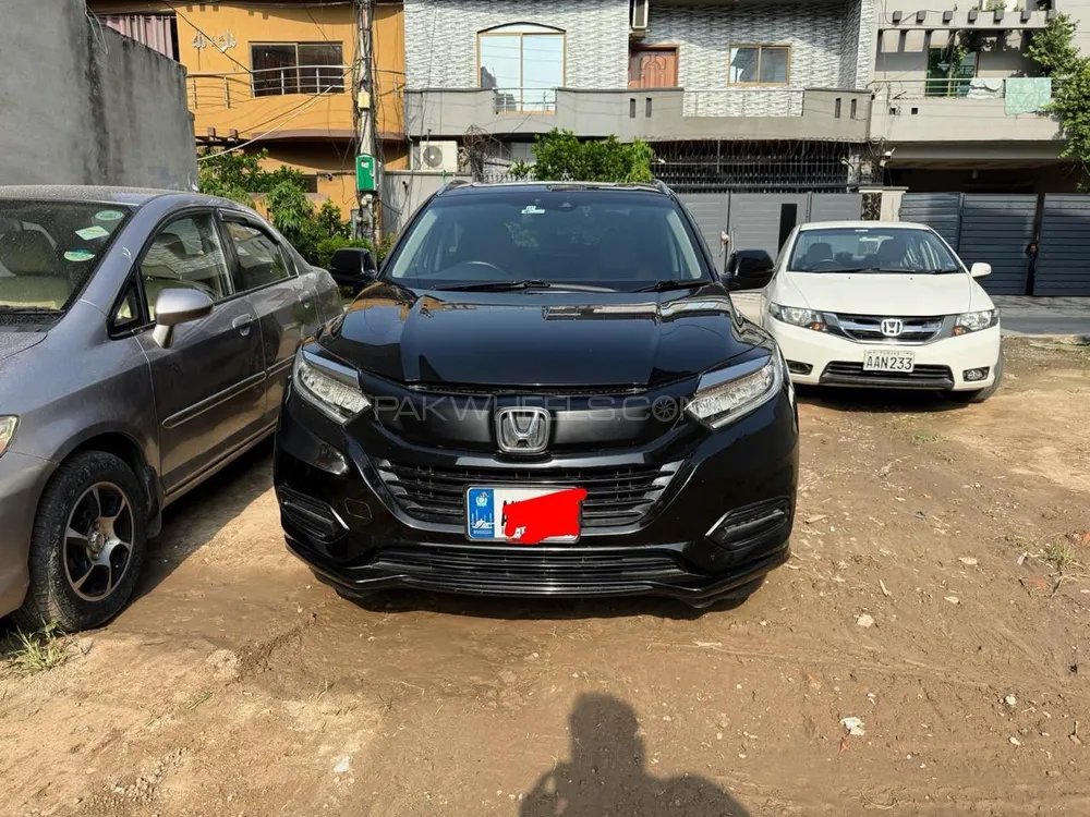 Honda Vezel 2018 for Sale in Lahore Image-1