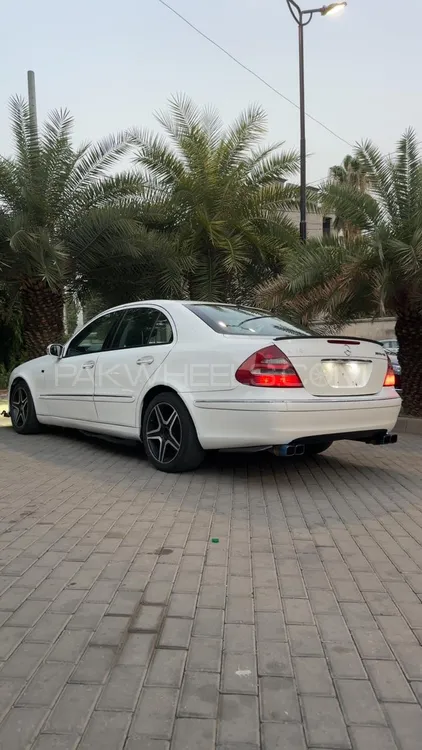 Mercedes Benz E Class 2003 for Sale in Faisalabad Image-1