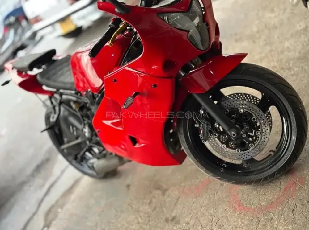 Suzuki GSX-R400 1998 for Sale Image-1