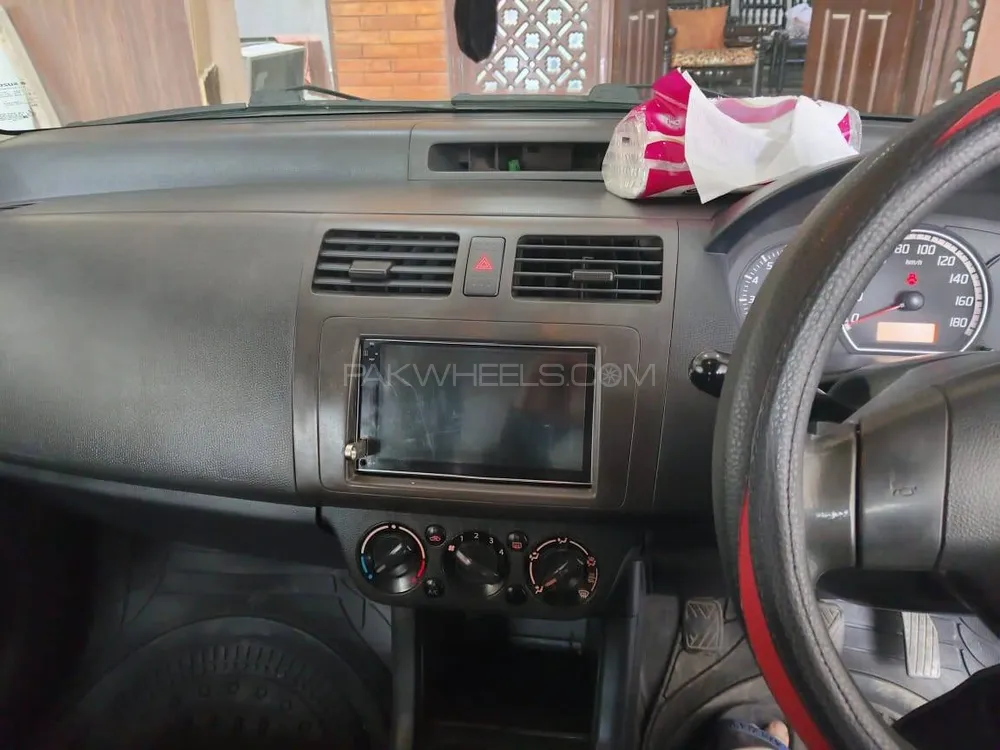 Suzuki Swift 2011 for Sale in Islamabad Image-1
