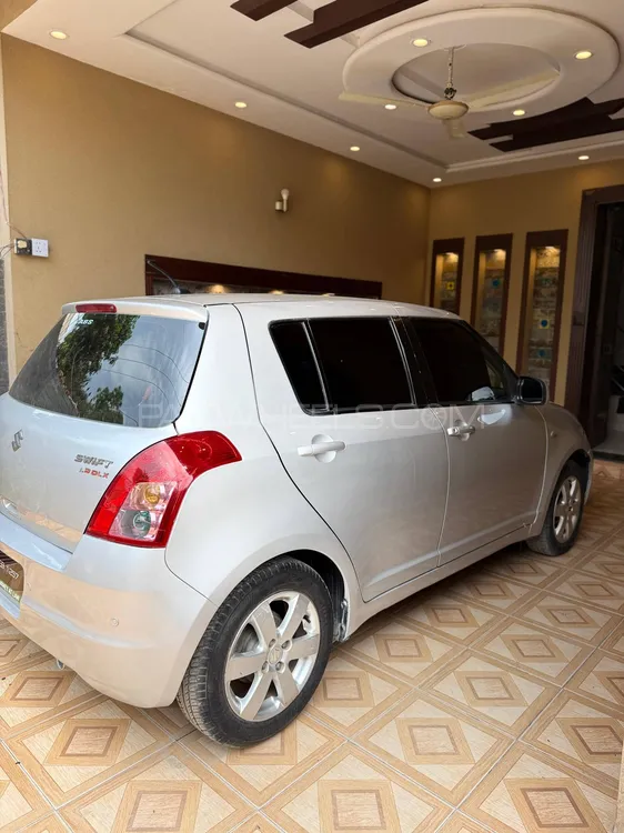 Suzuki Swift 2011 for Sale in Lahore Image-1