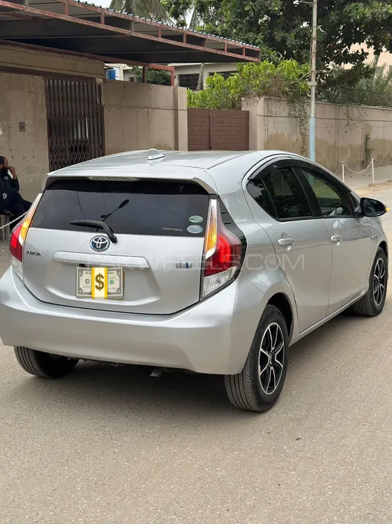 Toyota Aqua 2015 for Sale in Karachi Image-1