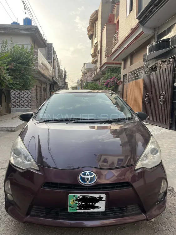 Toyota Aqua 2017 for Sale in Faisalabad Image-1