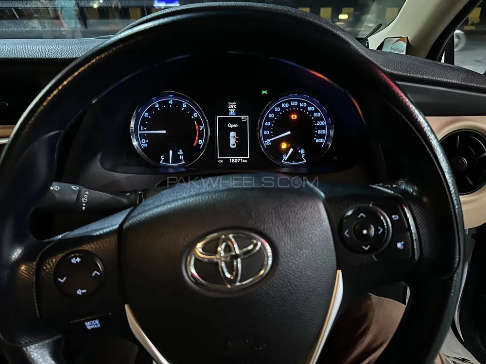 Toyota Corolla 2021 for Sale in Faisalabad Image-1