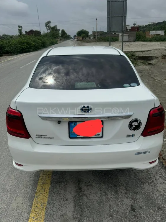 Toyota Corolla Axio 2018 for Sale in Islamabad Image-1